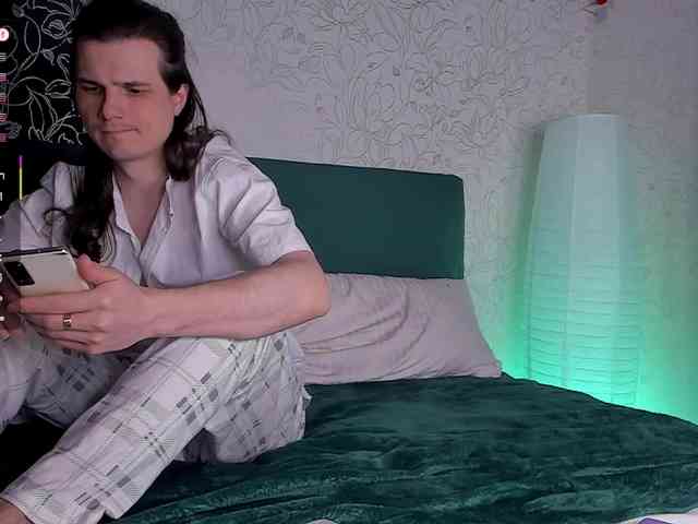 FuckinHotCouple webcam