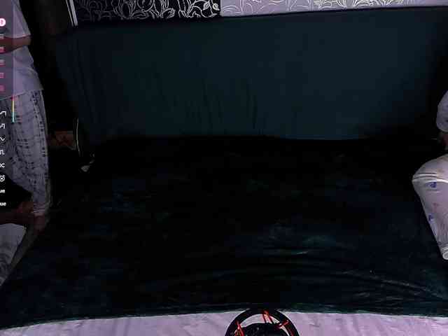 FuckinHotCouple webcam