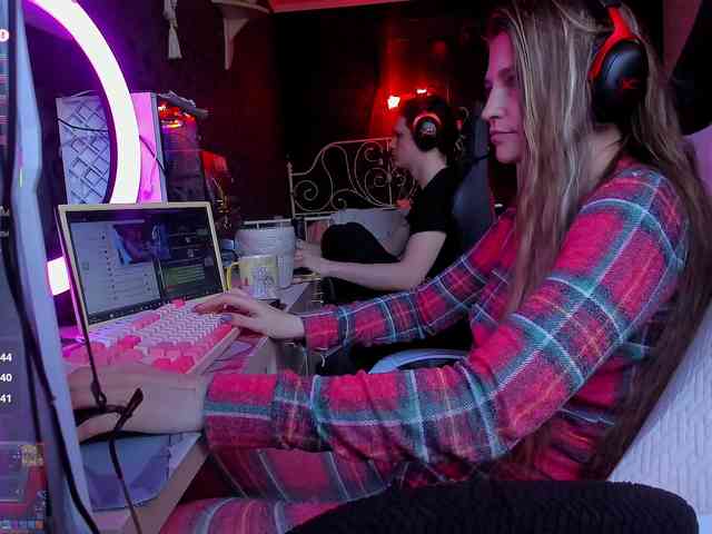 FukinHotCouple webcam