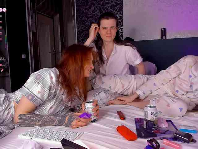 Модель: FuckinHotCouple