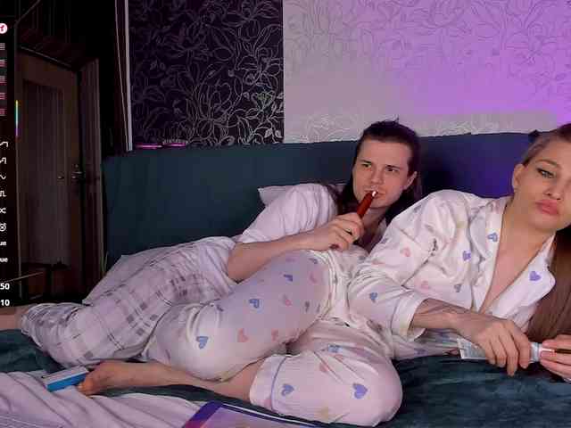 FuckinHotCouple webcam