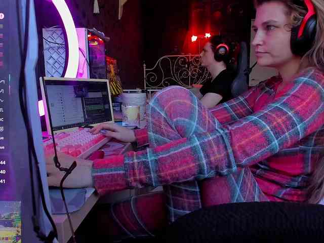 FukinHotCouple webcam