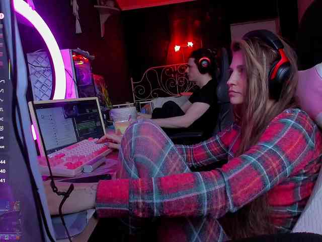 FukinHotCouple webcam