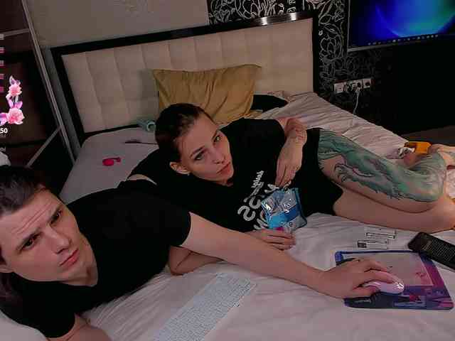 FukinHotCouple webcam