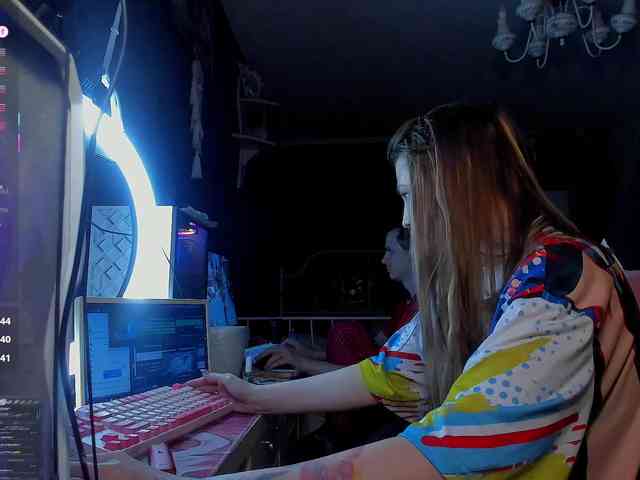 FukinHotCouple webcam