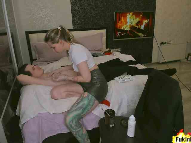 Модель: FukinHotCouple