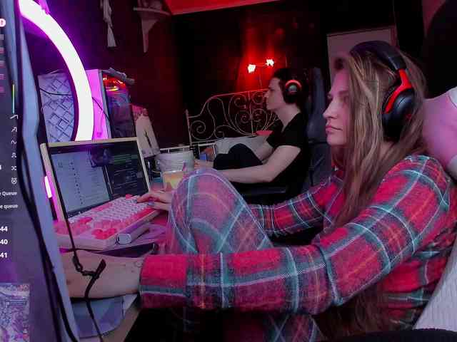 FukinHotCouple webcam