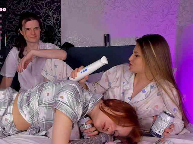 Модель: FuckinHotCouple