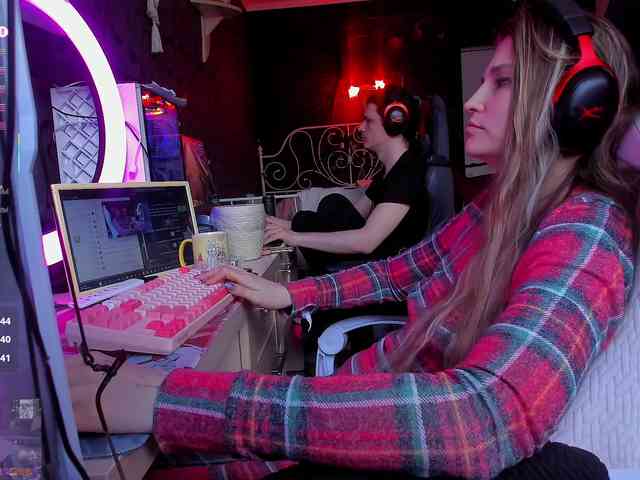 FukinHotCouple webcam