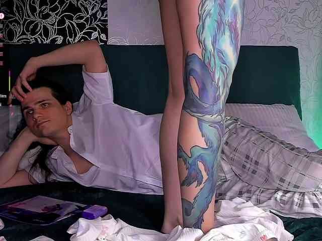 FuckinHotCouple webcam