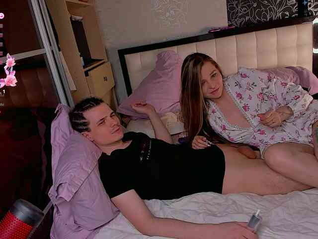 FukinHotCouple webcam