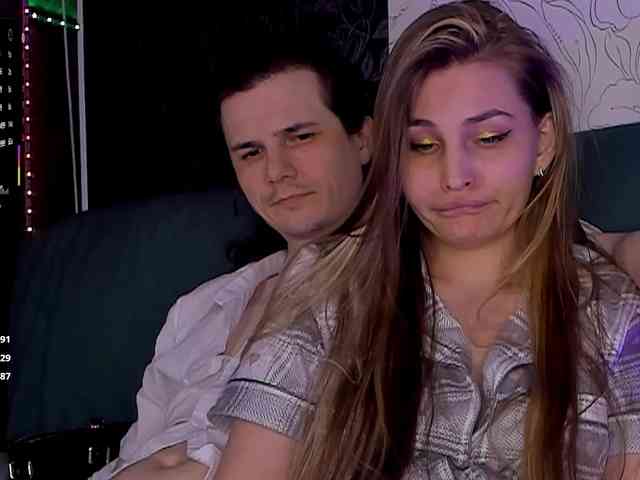 FuckinHotCouple webcam