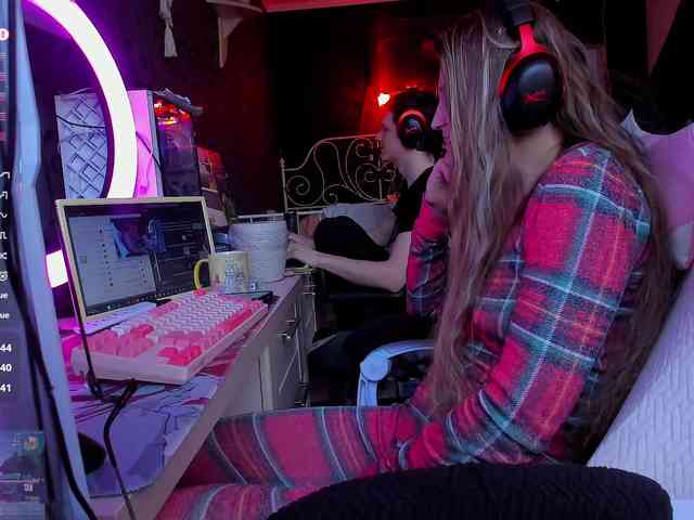 FukinHotCouple webcam