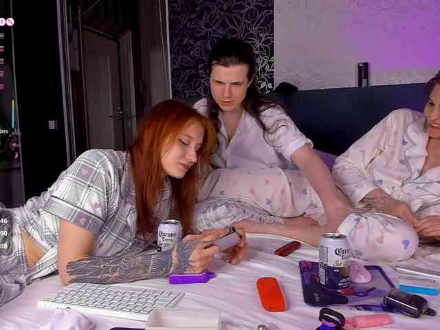 Модель: FuckinHotCouple