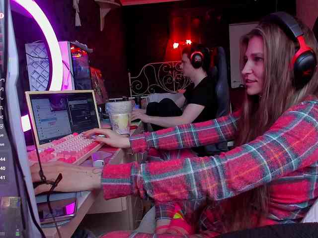 FukinHotCouple webcam