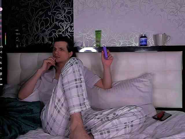 FuckinHotCouple webcam