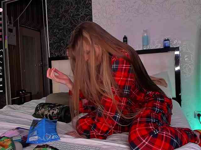 QueenAfina Live Webcam on BongaCams