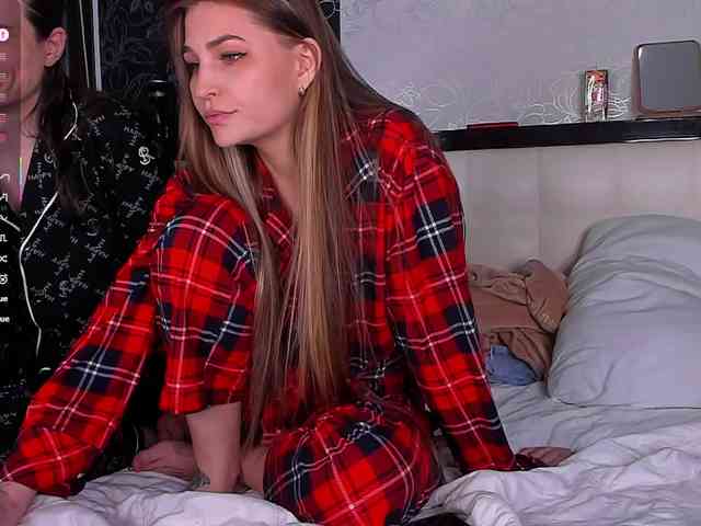 FuckinHotCouple webcam