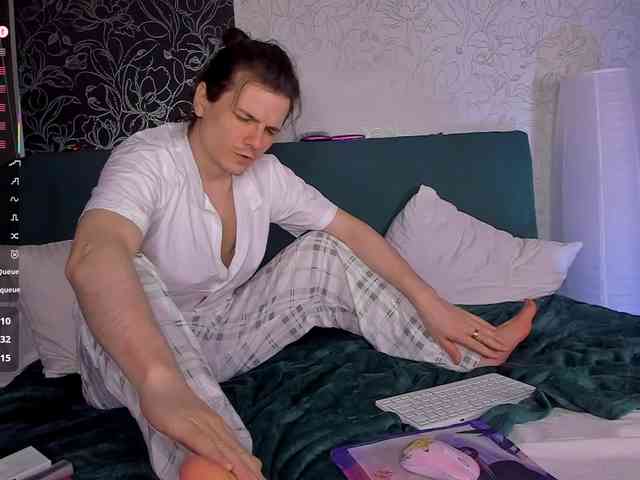 FuckinHotCouple webcam