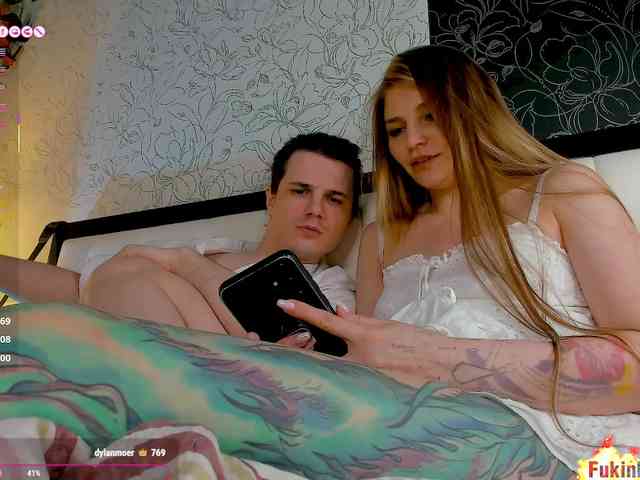 FukinHotCouple webcam