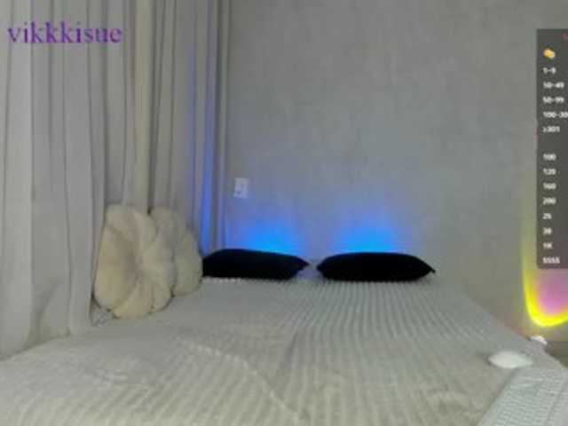 vikkkisue live cam on BongaCams