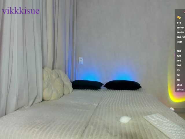 vikkkisue live cam on BongaCams