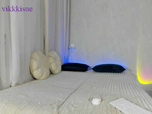 vikkkisue live cam on BongaCams