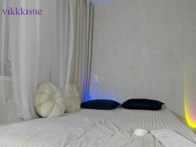 vikkkisue live cam on BongaCams