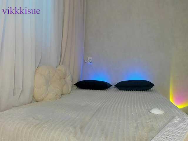 vikkkisue live cam on BongaCams