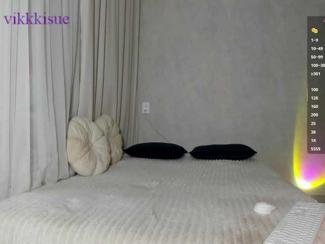 vikkkisue live cam on BongaCams