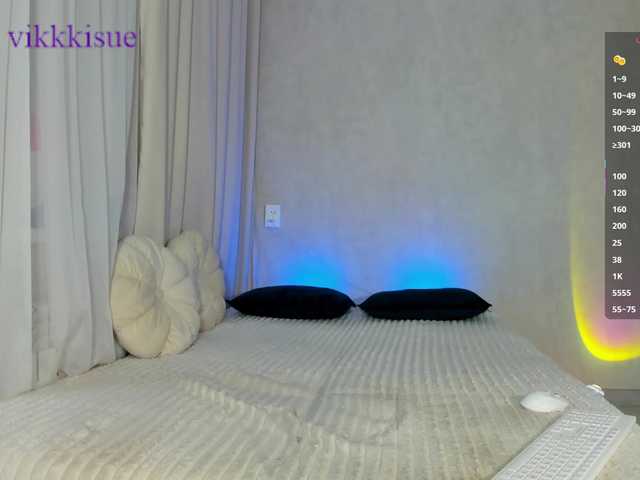 vikkkisue live cam on BongaCams