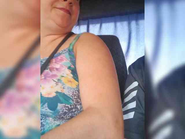 Marinochka5656's cam show statistics and live stream
