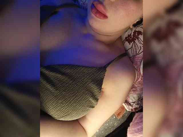 Model: Dakotarose