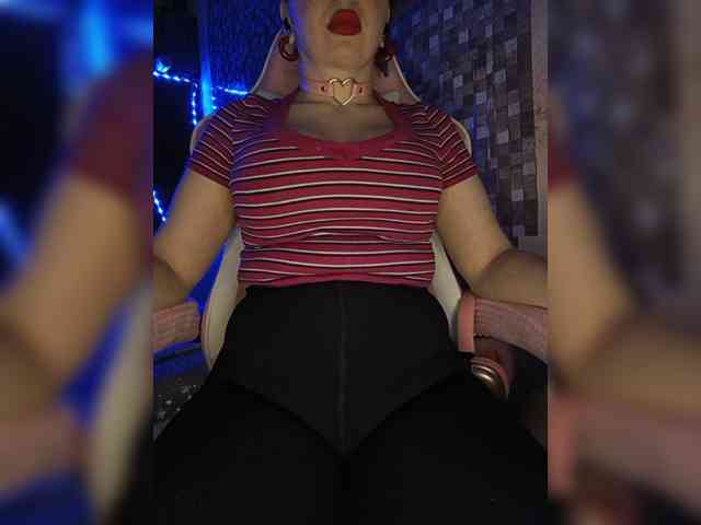 Model: Dakotarose