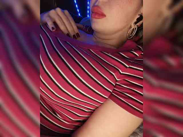 Model: Dakotarose