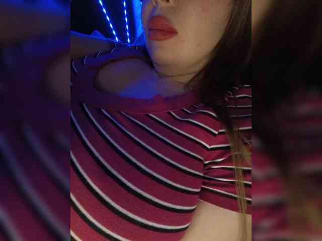 モデル: Dakotarose