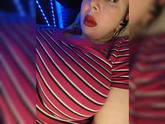 Model: Dakotarose