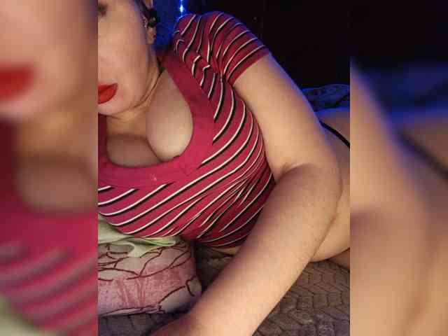 Model: Dakotarose
