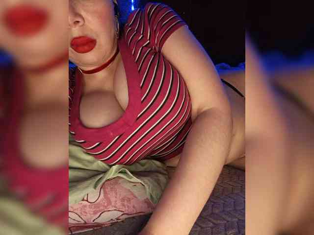 Model: Dakotarose