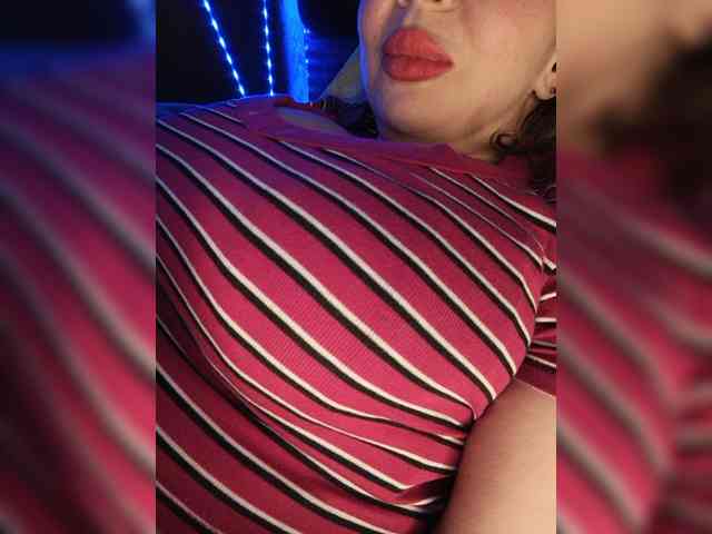 Model: Dakotarose