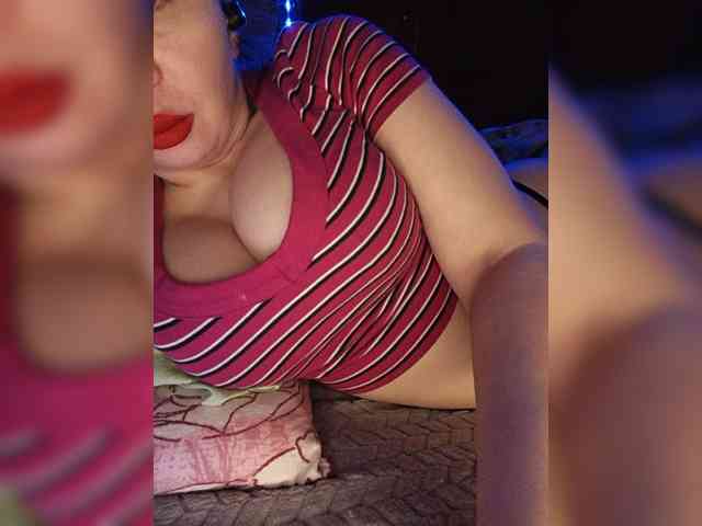Model: Dakotarose