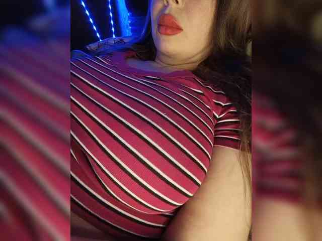 Model: Dakotarose