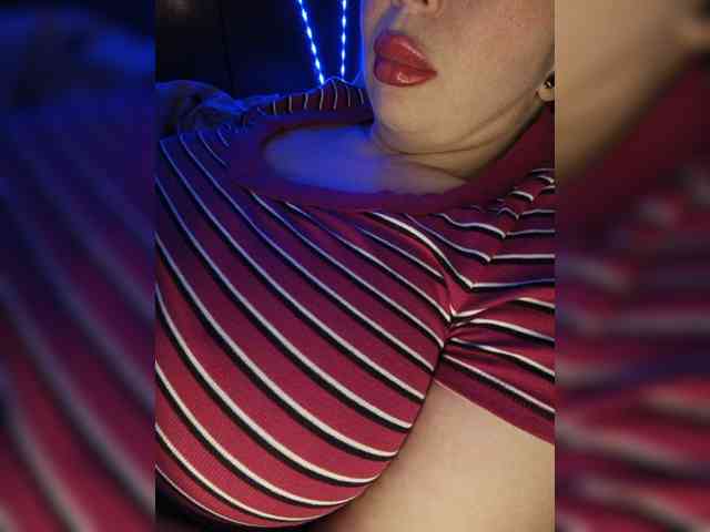 Model: Dakotarose