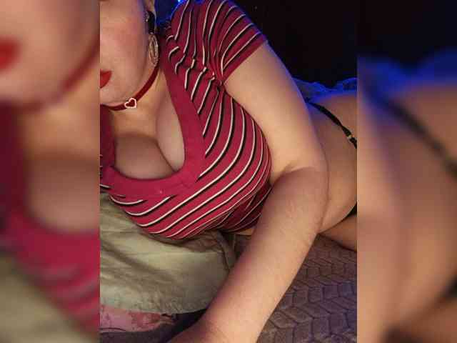 Model: Dakotarose