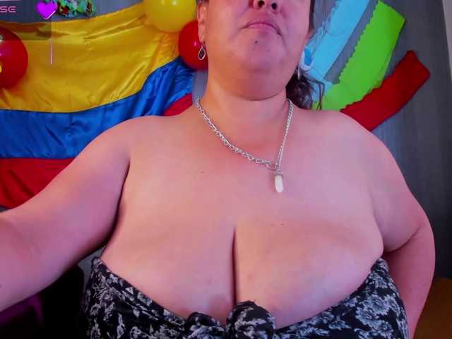 fuck-megaboobs live cam on BongaCams