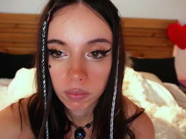 cutedayna live cam on BongaCams