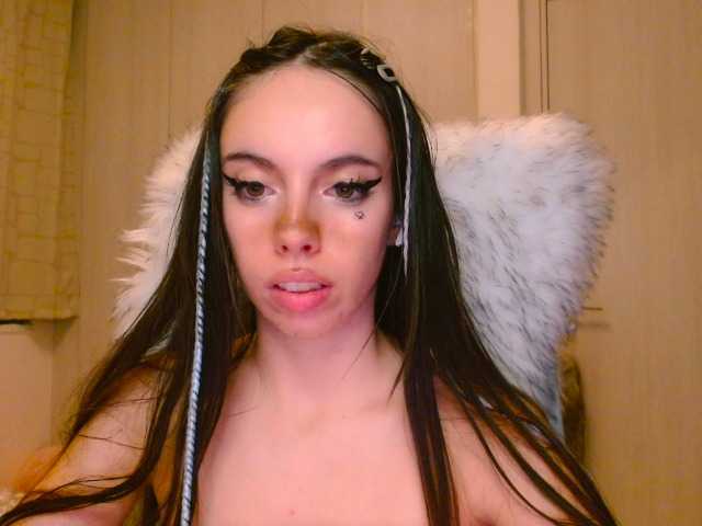 cutedayna live cam on BongaCams