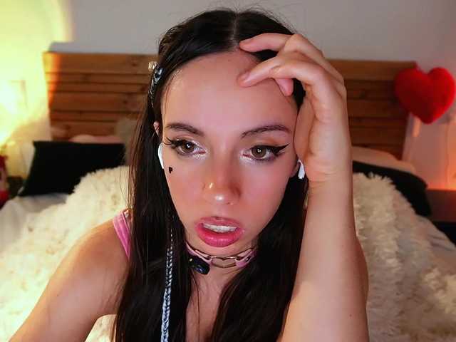 cutedayna live cam on BongaCams