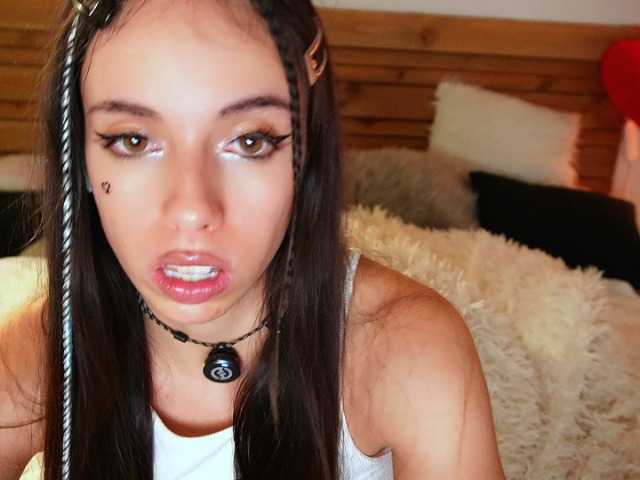cutedayna live cam on BongaCams
