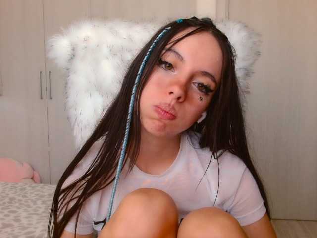 cutedayna live cam on BongaCams